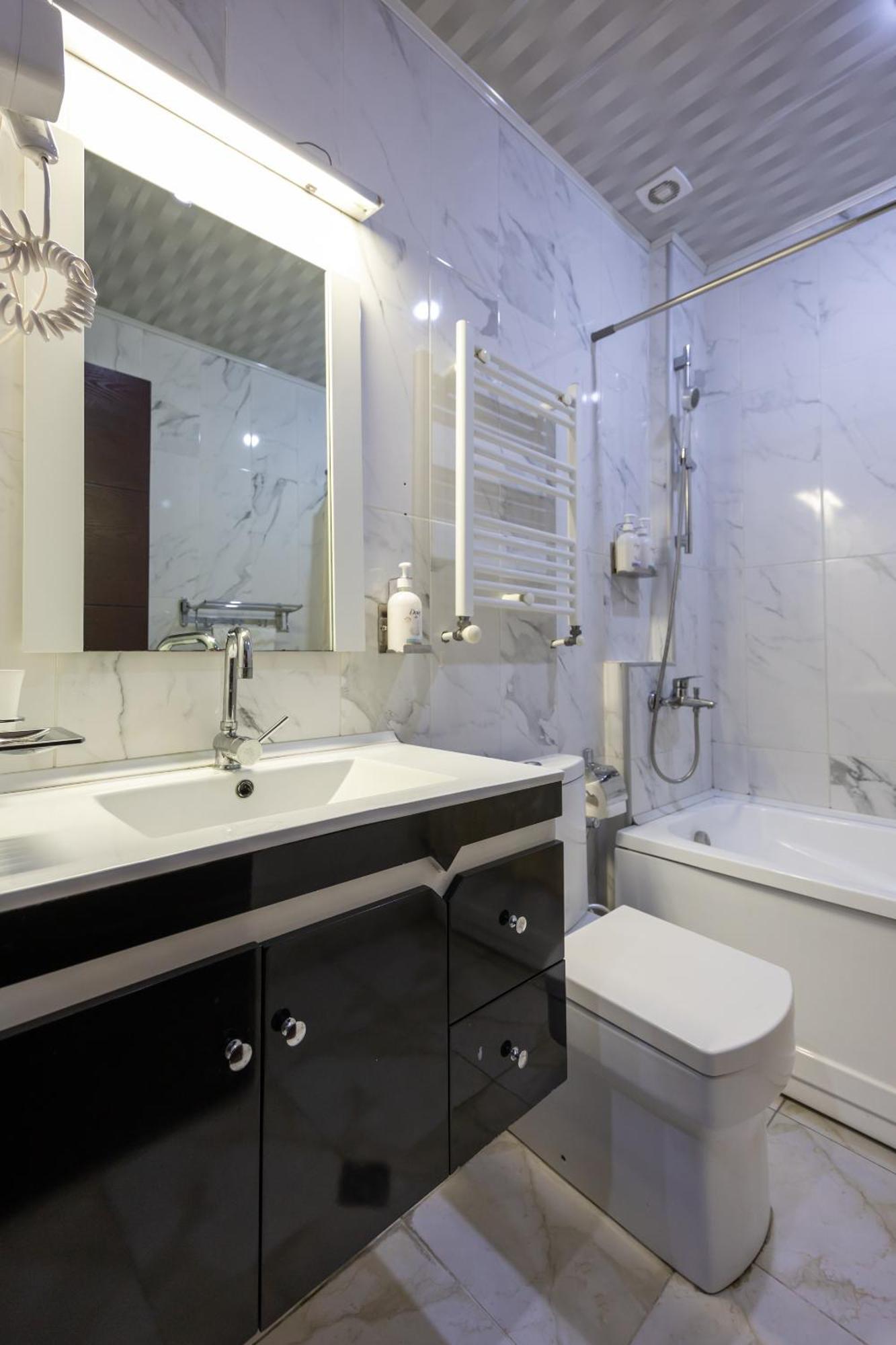 Sololaki Inn Tbilisi Luaran gambar